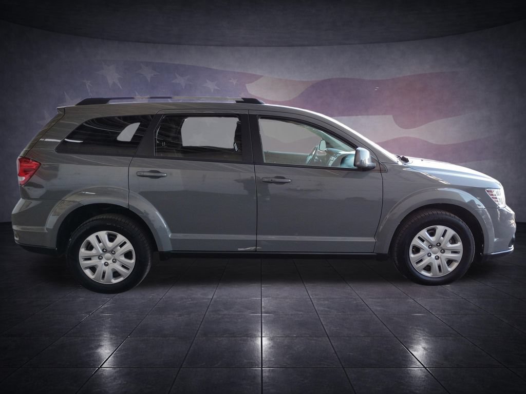 Used 2019 Dodge Journey SE w/ Safe & Sound Group FWD image 6