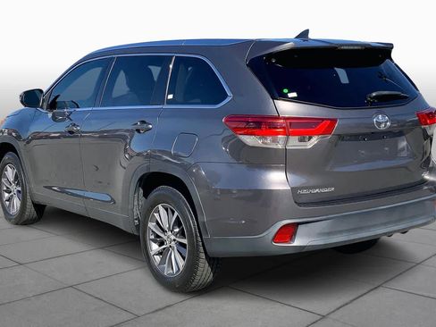 Used 2019 Toyota Highlander XLE image 12