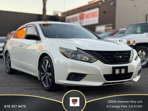 Used 2017 Nissan Altima 2.5 SR image 38