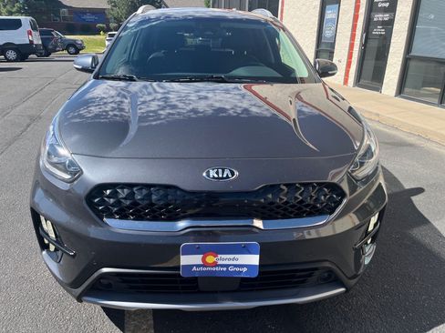 Used 2020 Kia Niro EX Premium FWD image 3