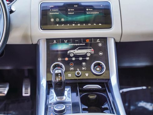 Used 2022 Land Rover Range Rover Sport HSE Silver Edition image 14