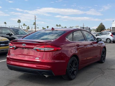 Used 2019 Ford Fusion SE w/ Equipment Group 151A FWD image 10