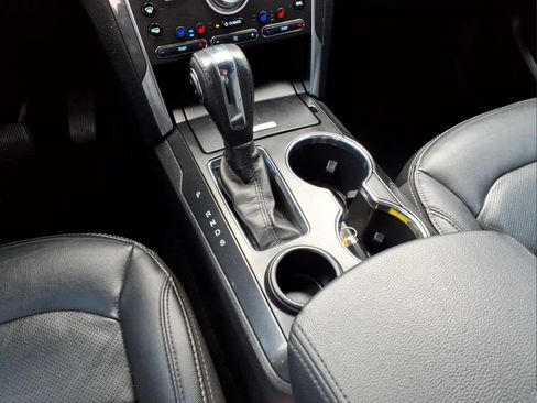 Used 2018 Ford Explorer Limited w/ Equipment Group 301A FWD image 20
