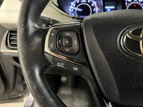 Used 2014 Toyota Avalon XLE Touring FWD image 25