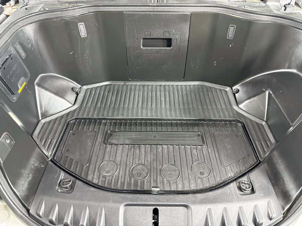 Used 2023 Ford F150 Lightning Platinum AWD/4WD image 31