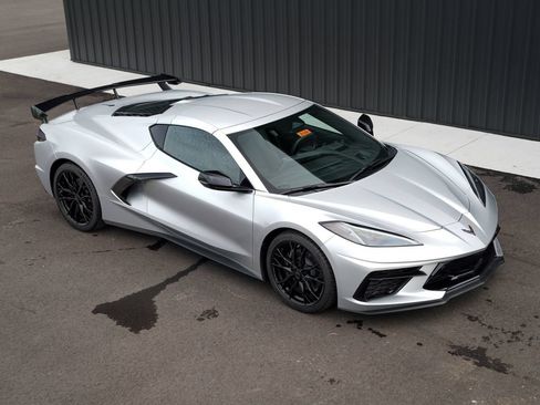 New 2026 Chevrolet Corvette Stingray Preferred Cpe RWD image 3