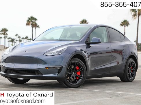 Used 2023 Tesla Model Y Long Range AWD/4WD image 1