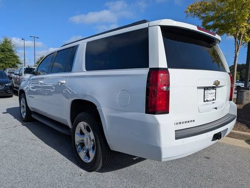 Used 2018 Chevrolet Suburban LS RWD image 6
