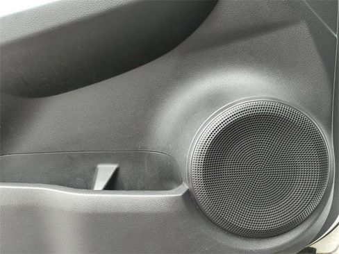 Certified 2019 Nissan Kicks SR w/ SR Premium Package image 26