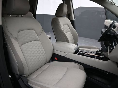 Used 2025 Nissan Pathfinder SV image 26