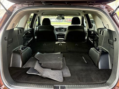 Used 2018 Kia Sorento FWD image 8