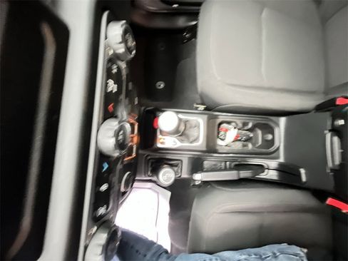 Used 2022 Jeep Gladiator Willys image 19