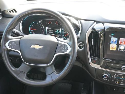 Used 2018 Chevrolet Traverse LT FWD image 15