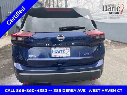 Certified 2025 Nissan Rogue SV image 4