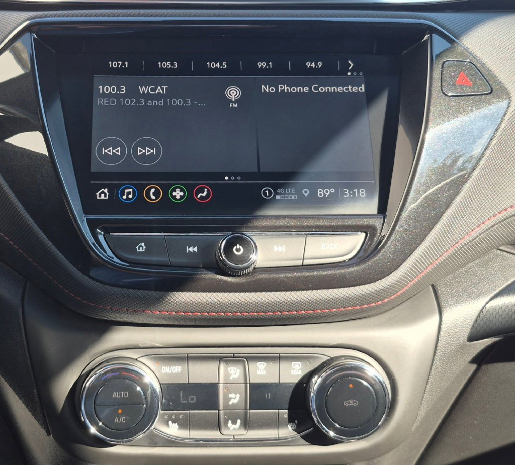 Used 2023 Chevrolet TrailBlazer RS w/ Sun and Liftgate Package AWD/4WD image 6