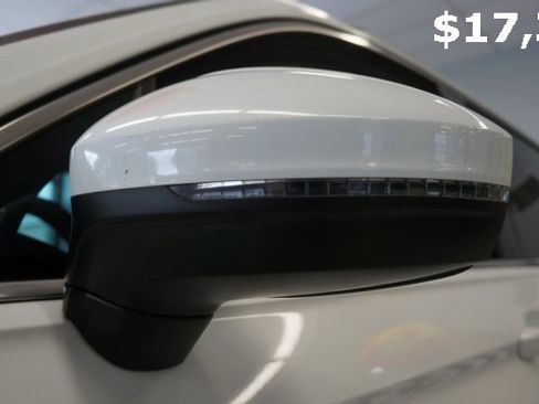 Certified 2021 Volkswagen Tiguan SE image 69