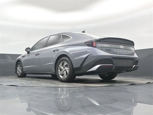 Used 2025 Hyundai Sonata SE image 42