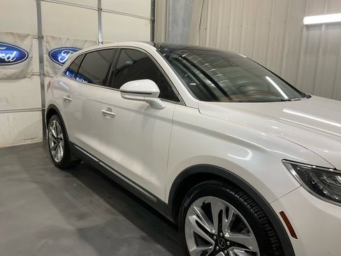 Used 2017 Lincoln MKX Black Label w/ Driver Assistance Package image 4