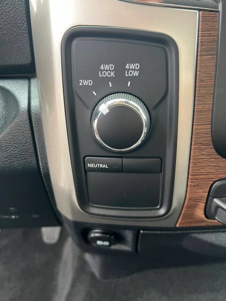 Used 2017 RAM 3500 Laramie w/ Snow Chief Group AWD/4WD image 28