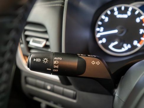 Used 2025 Nissan Rogue SV w/ SV Premium Package image 25