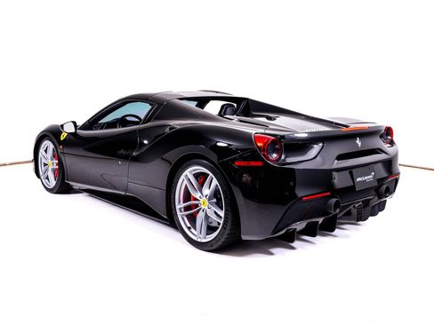 Used 2018 Ferrari 488 Spider RWD image 4