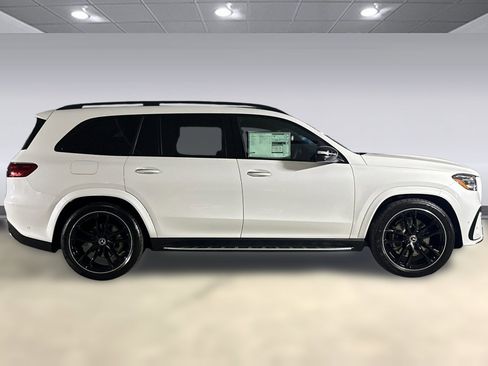 New 2026 Mercedes-Benz GLS 580 580 image 8