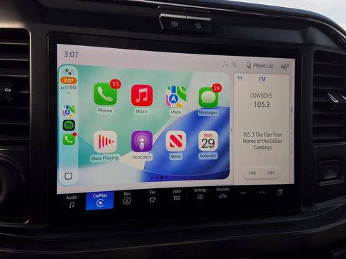 New 2026 Ford F250 Lariat w/ Black Appearance Package image 31