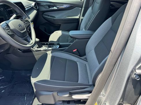 New 2026 Chevrolet TrailBlazer LT w/ Midnight Edition FWD image 14