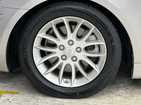 Used 2009 Hyundai Genesis 3.8 image 12