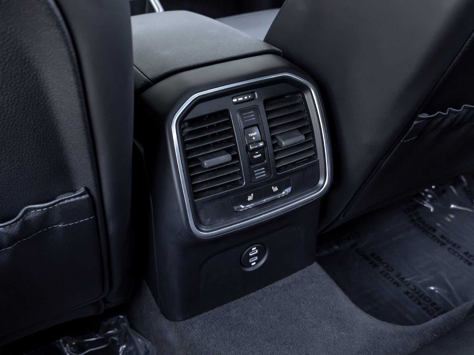 Certified 2026 Porsche Macan AWD/4WD image 44