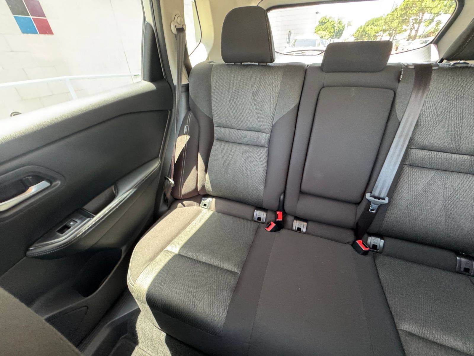 Used 2025 Nissan Rogue SV FWD image 40
