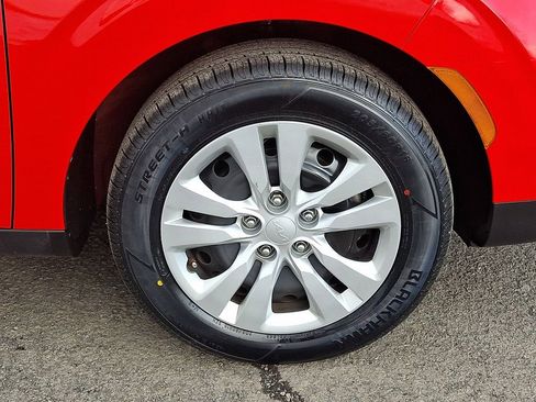 Certified 2022 Kia Soul LX image 9