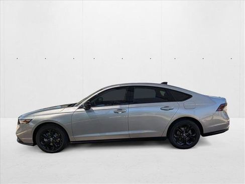 New 2025 Honda Accord SE image 5
