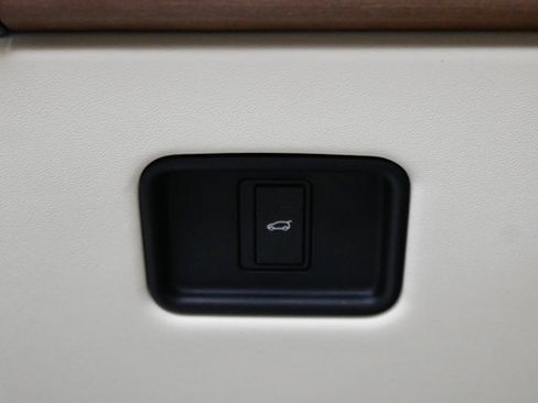 Used 2023 Land Rover Range Rover SE image 67