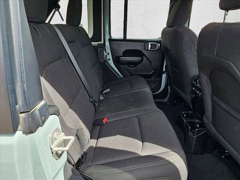 Used 2023 Jeep Wrangler Unlimited Sport image 17