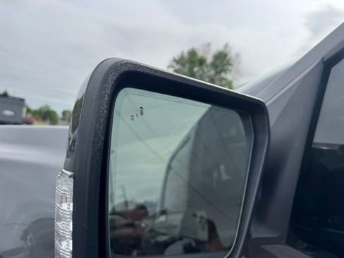 Used 2021 Ford F150 Lariat w/ Equipment Group 502A High AWD/4WD image 16