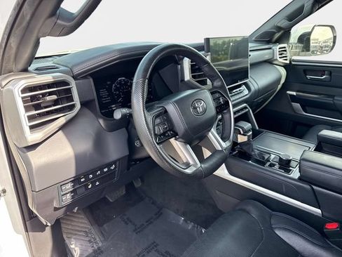 Used 2024 Toyota Sequoia Platinum AWD/4WD image 19