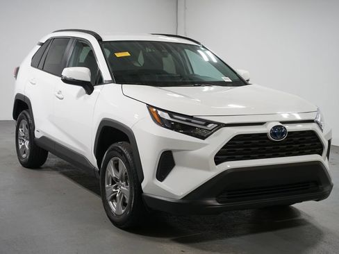 Certified 2024 Toyota RAV4 XLE image 3