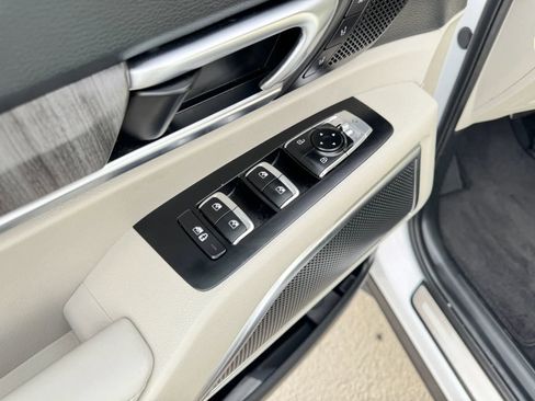 Used 2024 Kia Telluride SX Prestige image 11