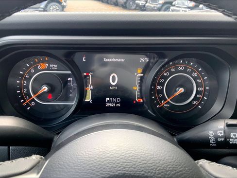 Certified 2025 Jeep Wrangler Unlimited Rubicon AWD/4WD image 21