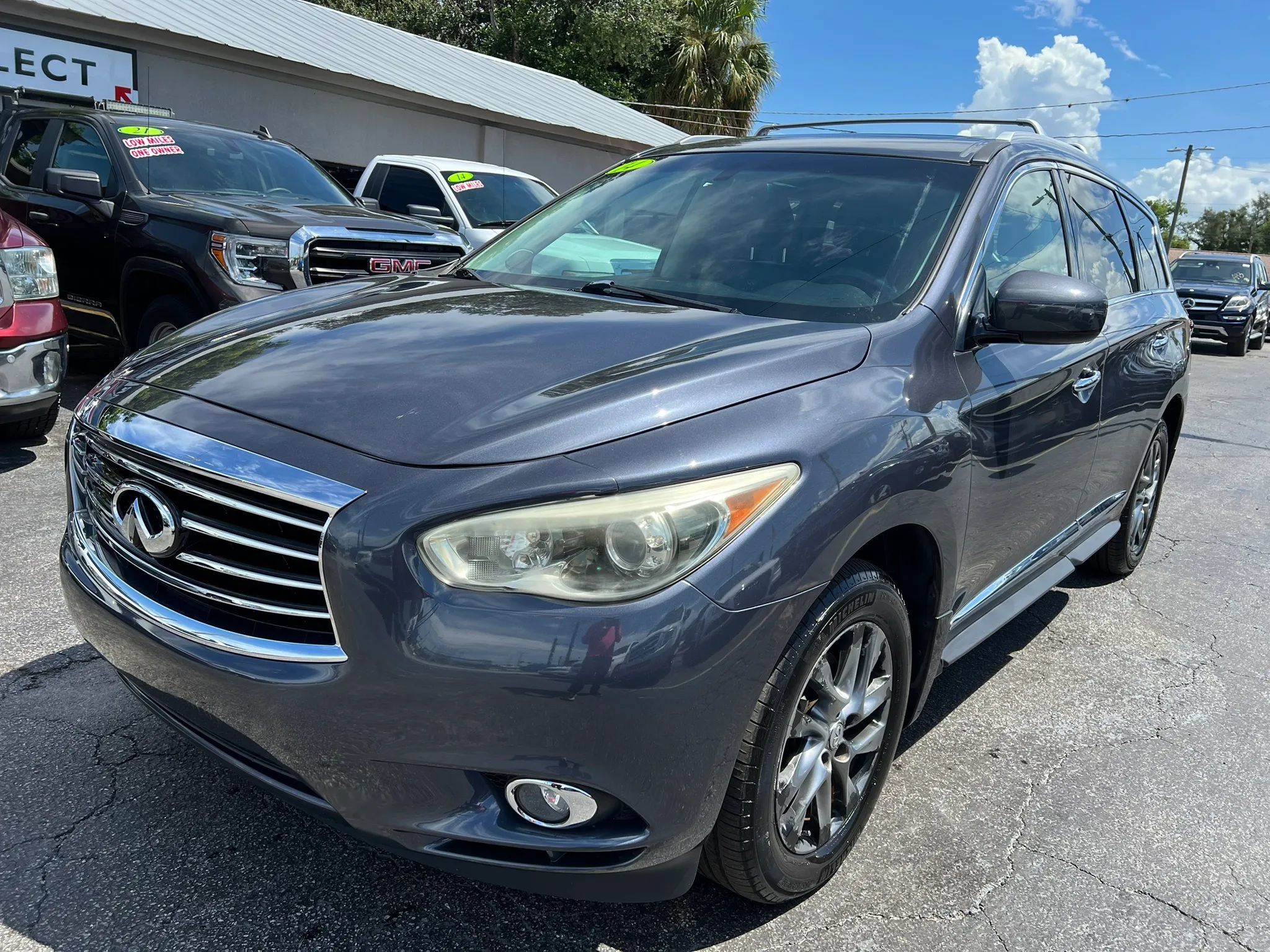 Used 2014 INFINITI QX60 Luxe w/ Premium Package AWD/4WD image 2