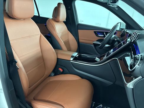 Certified 2026 Mercedes-Benz GLC 300 image 31