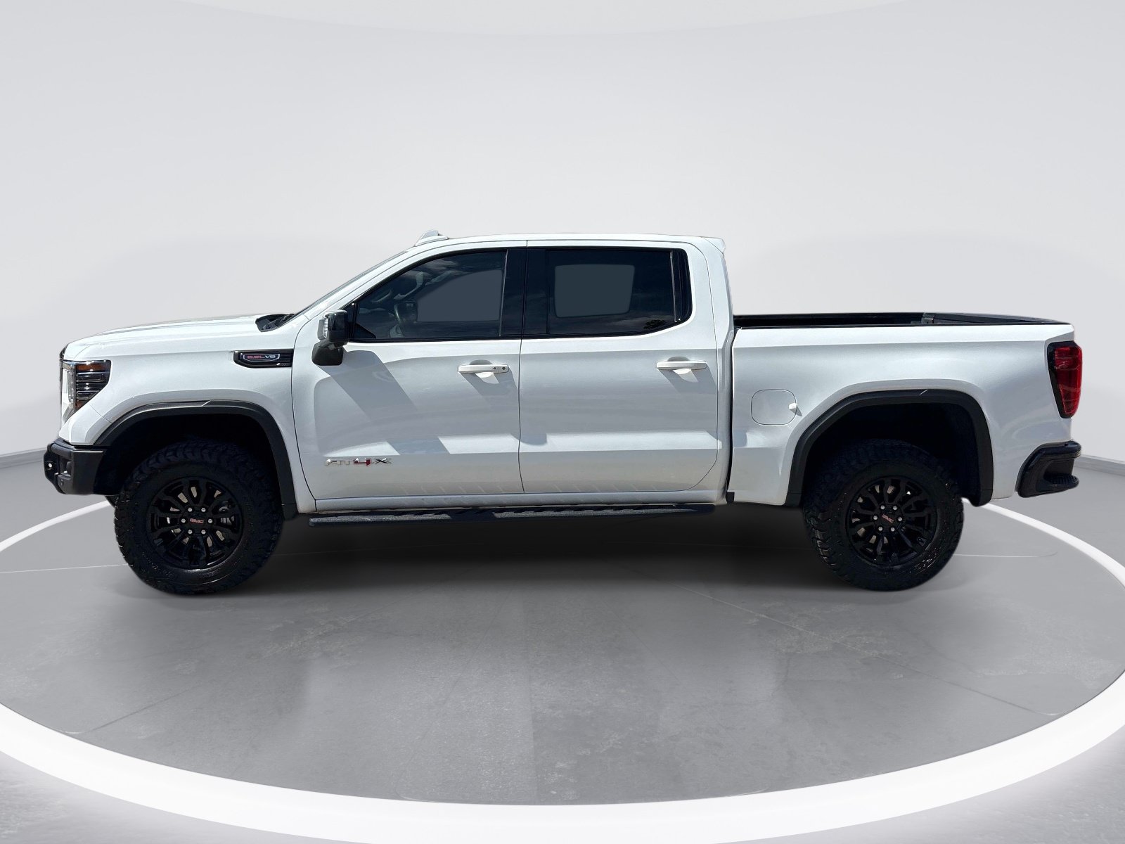 Used 2023 GMC Sierra 1500 AT4X AWD/4WD image 5