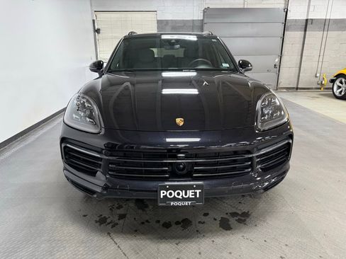 Used 2021 Porsche Cayenne image 3