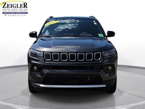 Used 2023 Jeep Compass Limited AWD/4WD image 2
