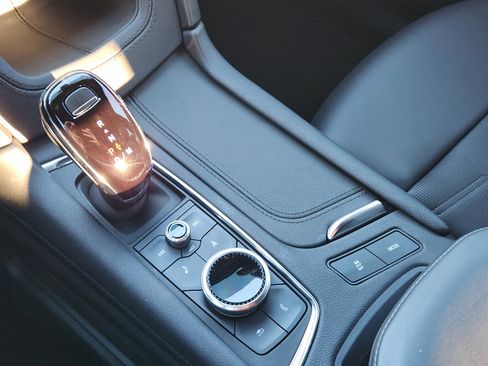 Used 2024 Cadillac XT6 Sport w/ Platinum Package image 24