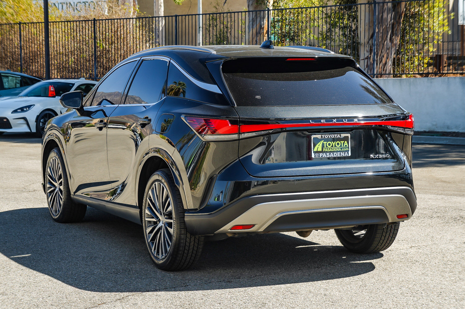 Used 2024 Lexus RX 350 Premium Plus w/ Cold Area Package FWD image 6