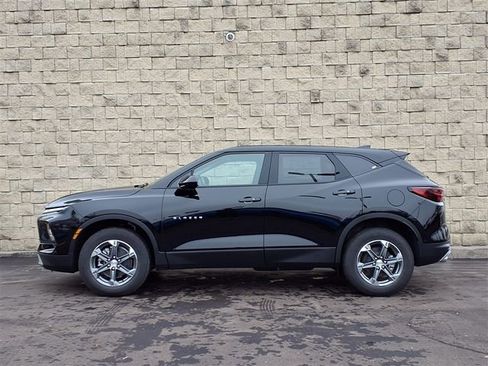 New 2026 Chevrolet Blazer LT image 2