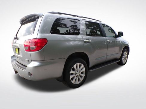 Used 2015 Toyota Sequoia Platinum AWD/4WD image 7