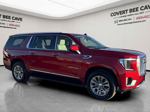 Used 2021 GMC Yukon XL Denali image 1